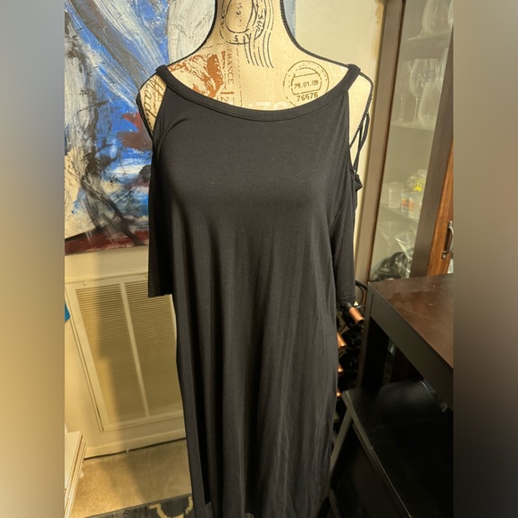 Sunburst Dress Black - Picture 3 of 5